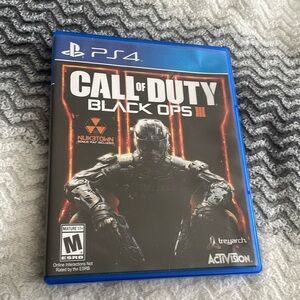EUC PS4 Call of Duty COD Black Ops III Complete w/ Artwork & Additional Nuke Map